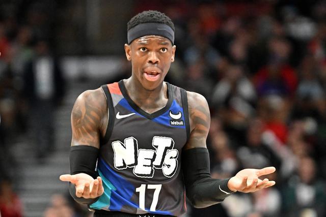 五大联赛本赛季最佳阵容 莱万搭档萨拉赫冲锋陷阵