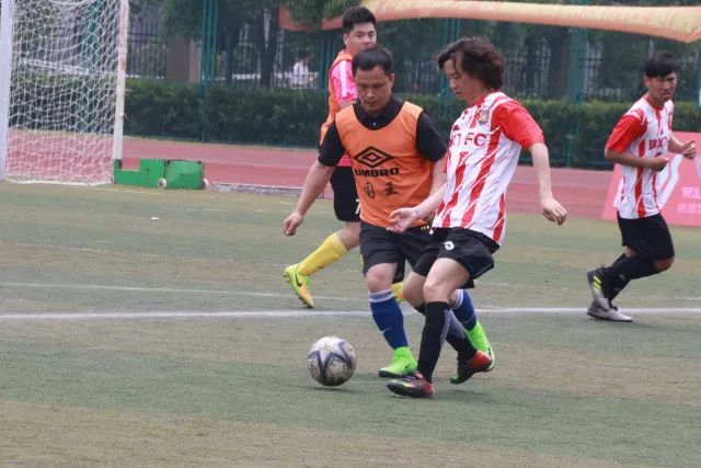 比苏马开场13秒吃黄牌 创造英超联赛历史纪录