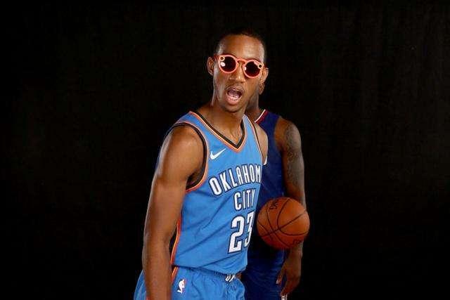 比苏马开场13秒吃黄牌 创造英超联赛历史纪录