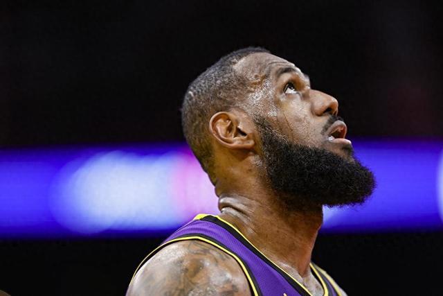 西蒙尼是第三位达成西甲300胜的主帅